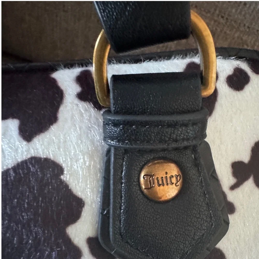 Juicy Cow Western Chic‎   Shoulder Bag Crossbody Strap Charm Bag Bow Heart NWT